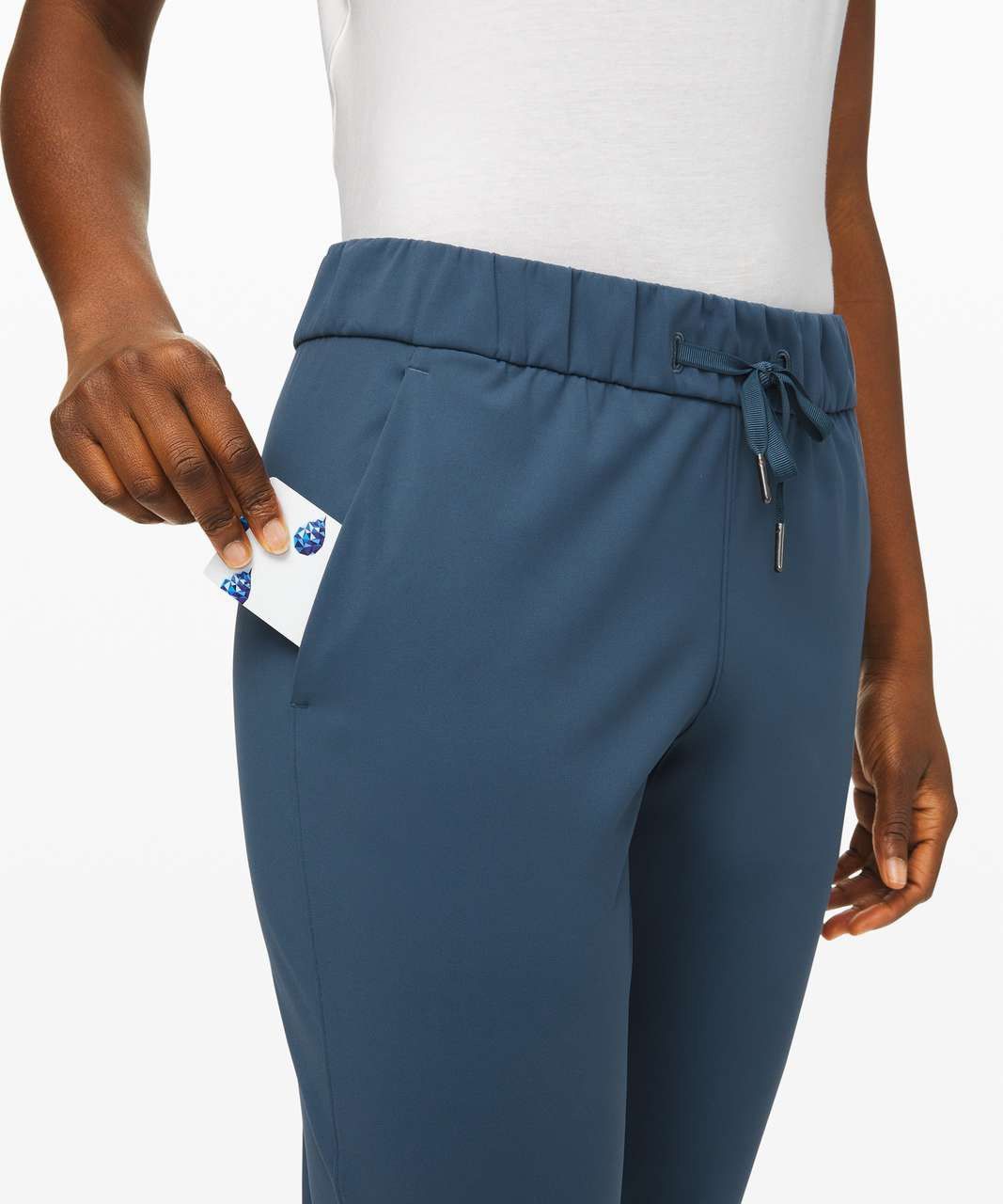 Lululemon NWOT Lululemon On the Fly 7/8 Pant in Code Blue size 4 Size 27" / US 4 / IT 40 - 3 Thumbnail