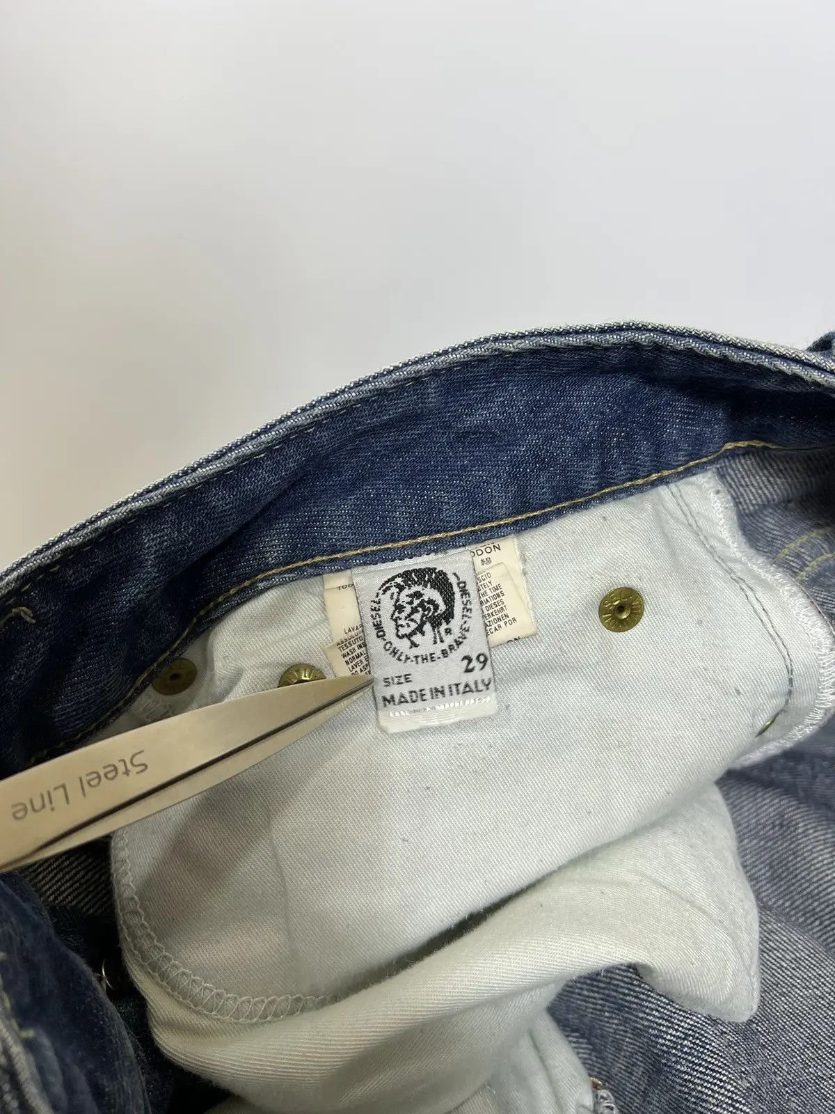 Diesel × Vintage Diesel men’s denim jeans made in Italy Size US 29 - 4 Thumbnail