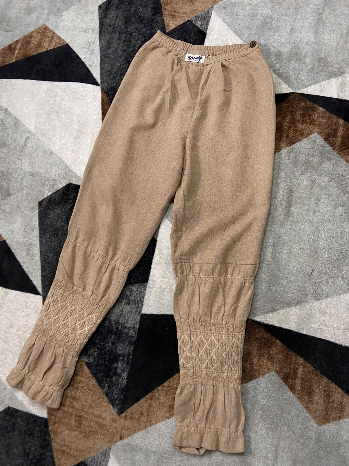 Hai Sporting Gear Issey Miyake HAI Sporting Gear Smocked Utility Pants 1980s Size 24" / US 00 / IT 34 - 3 Thumbnail