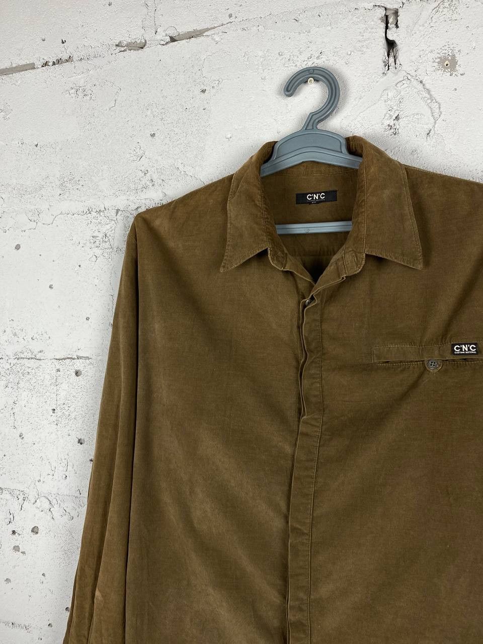 Costume National × Vintage Vintage Costume National Men’s Velvet Shirt Buttons Up Size US L / EU 52-54 / 3 - 3 Thumbnail