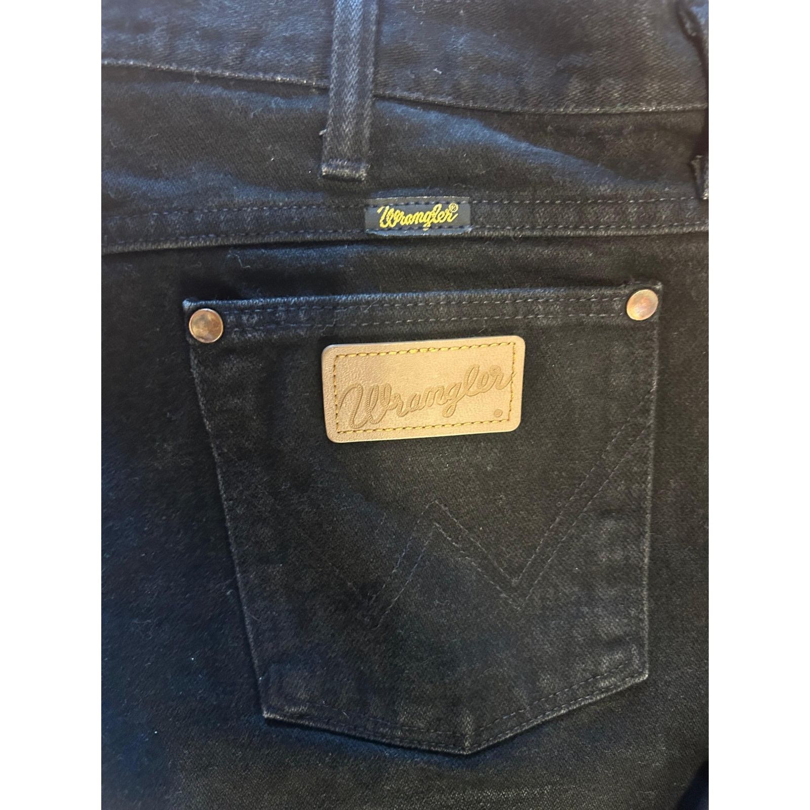 Wrangler Wrangler Men's Black Denim Jeans - 35x34 - Classic Style Size US 35 - 6 Thumbnail