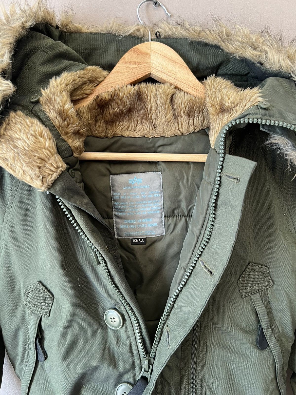 Alpha Industries Amazing Alpha Industries fur jacket Size US S / EU 44-46 / 1 - 2 Thumbnail