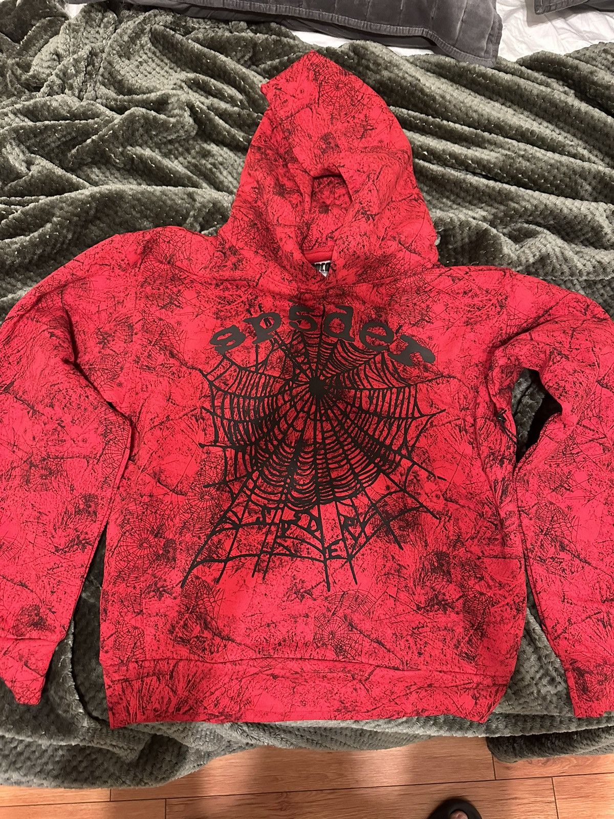 トップス sp5der RED TREE CAMO HOODIE s RED OG TREE CAMO HOODIE | SP5DER | KING SPIDER