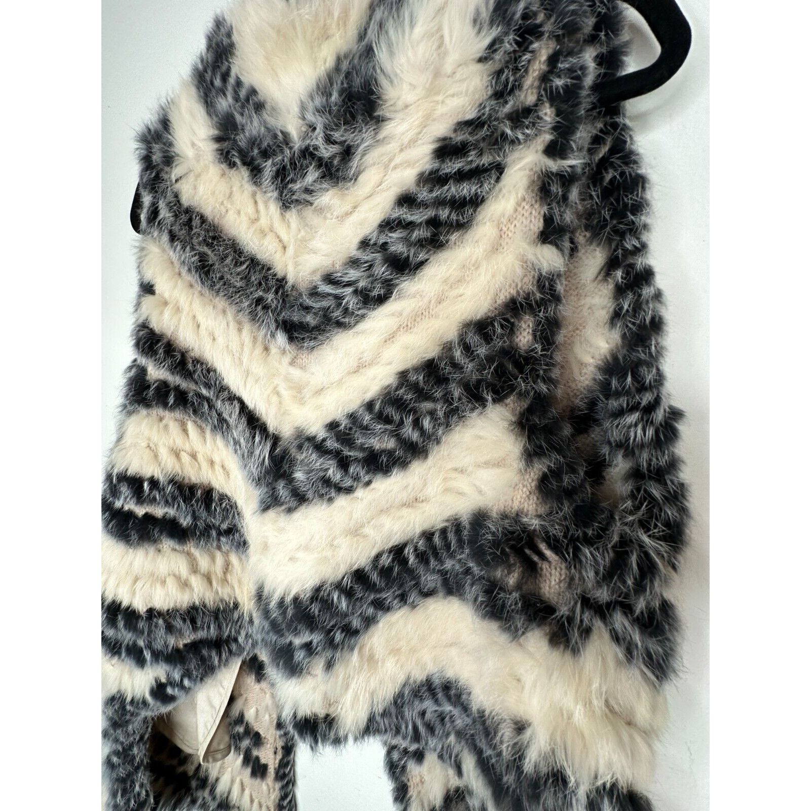 Marc by Marc Jacobs Marc by Marc Jacobs Cream Black Stripe Rabbit Fur Vest OS Size ONE SIZE - 12 Thumbnail