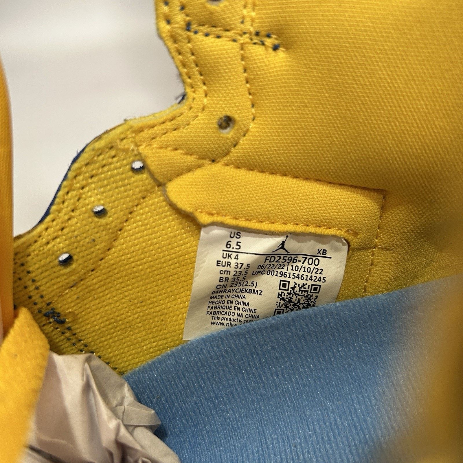 Jordan Brand Nike Air Jordan 1 Retro High OG WMNS “Reverse Laney” Size US 6.5 / IT 36.5 - 6 Thumbnail
