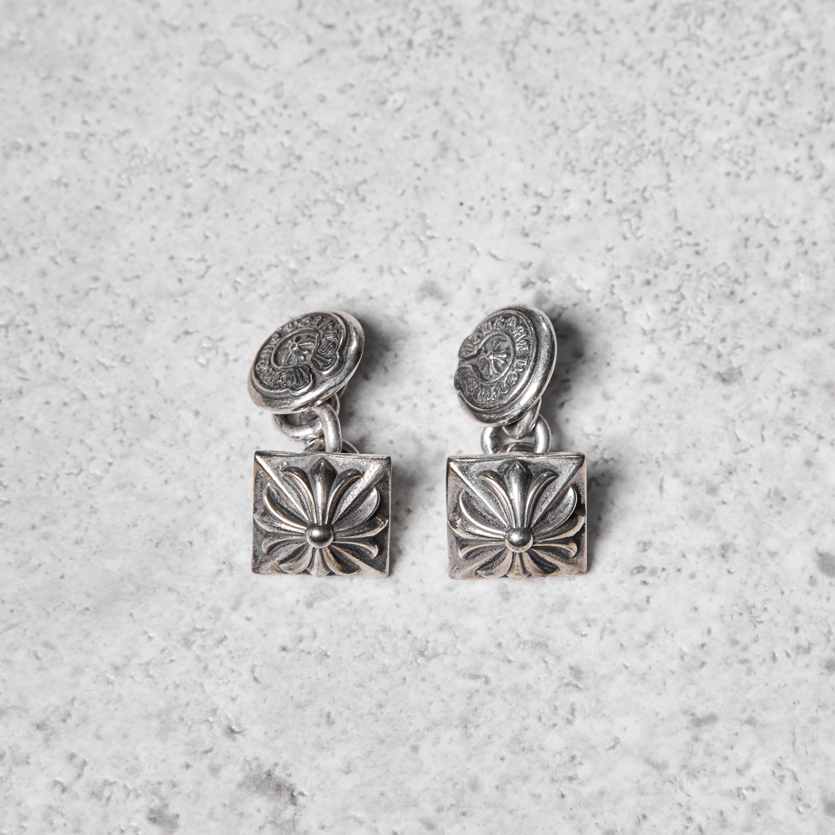 Chrome Hearts CHROME HEATS Pyramid Stud Cufflinks SILVER Size ONE SIZE - 1 Thumbnail