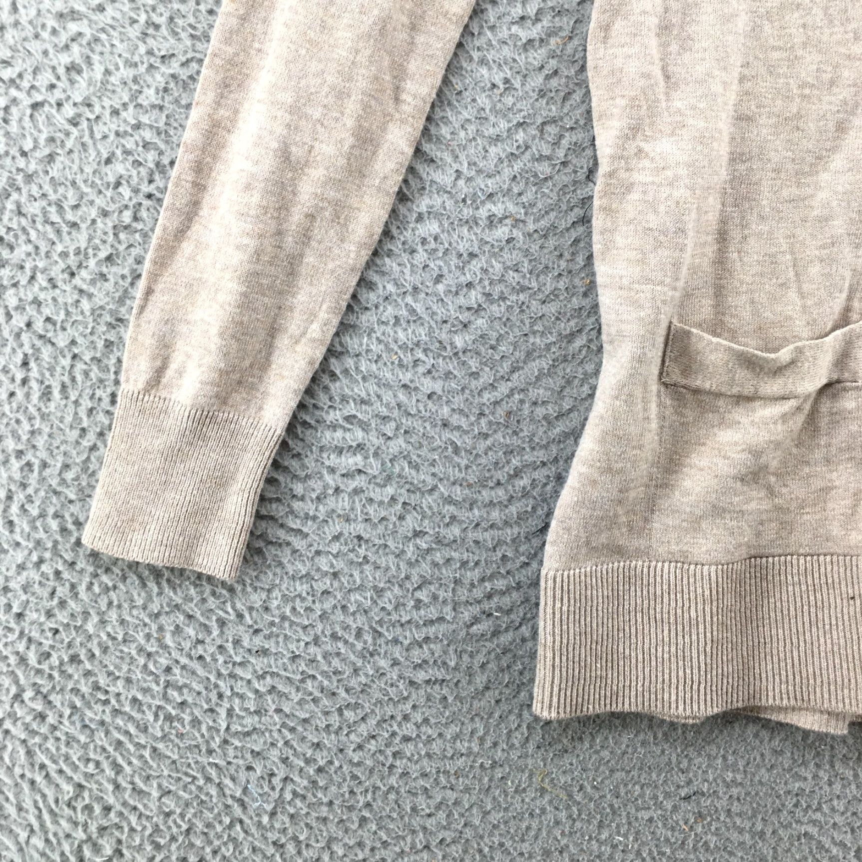 Old Navy Old Navy Cardigan Sweater Womens XS Beige Long Sleeve Pockets Knit NEW Size XS / US 0-2 / IT 36-38 - 5 Thumbnail