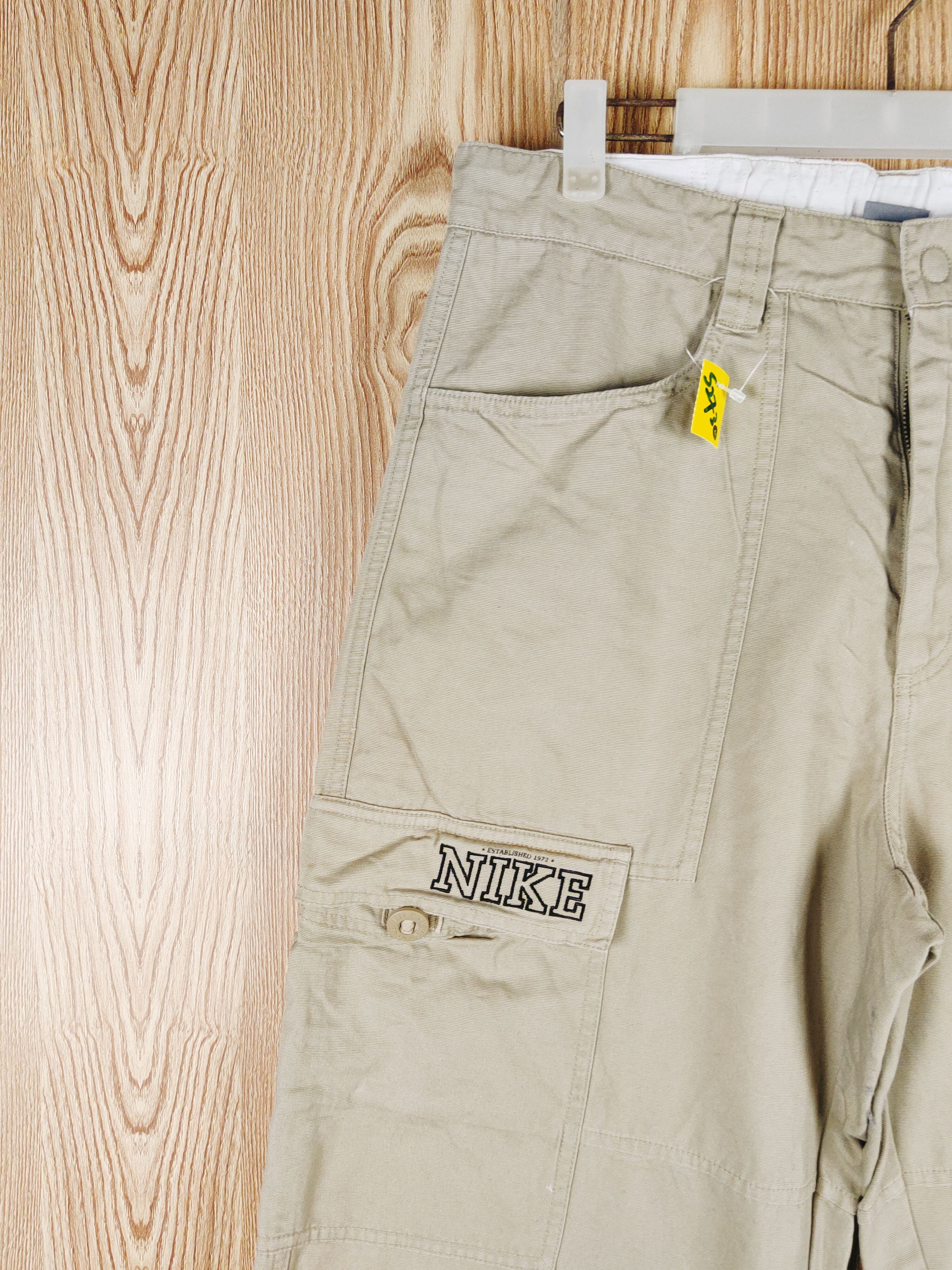 Nike Nike Beige Multipocket Tactical Cargo Pants #S2730 Size US 33 - 4 Thumbnail