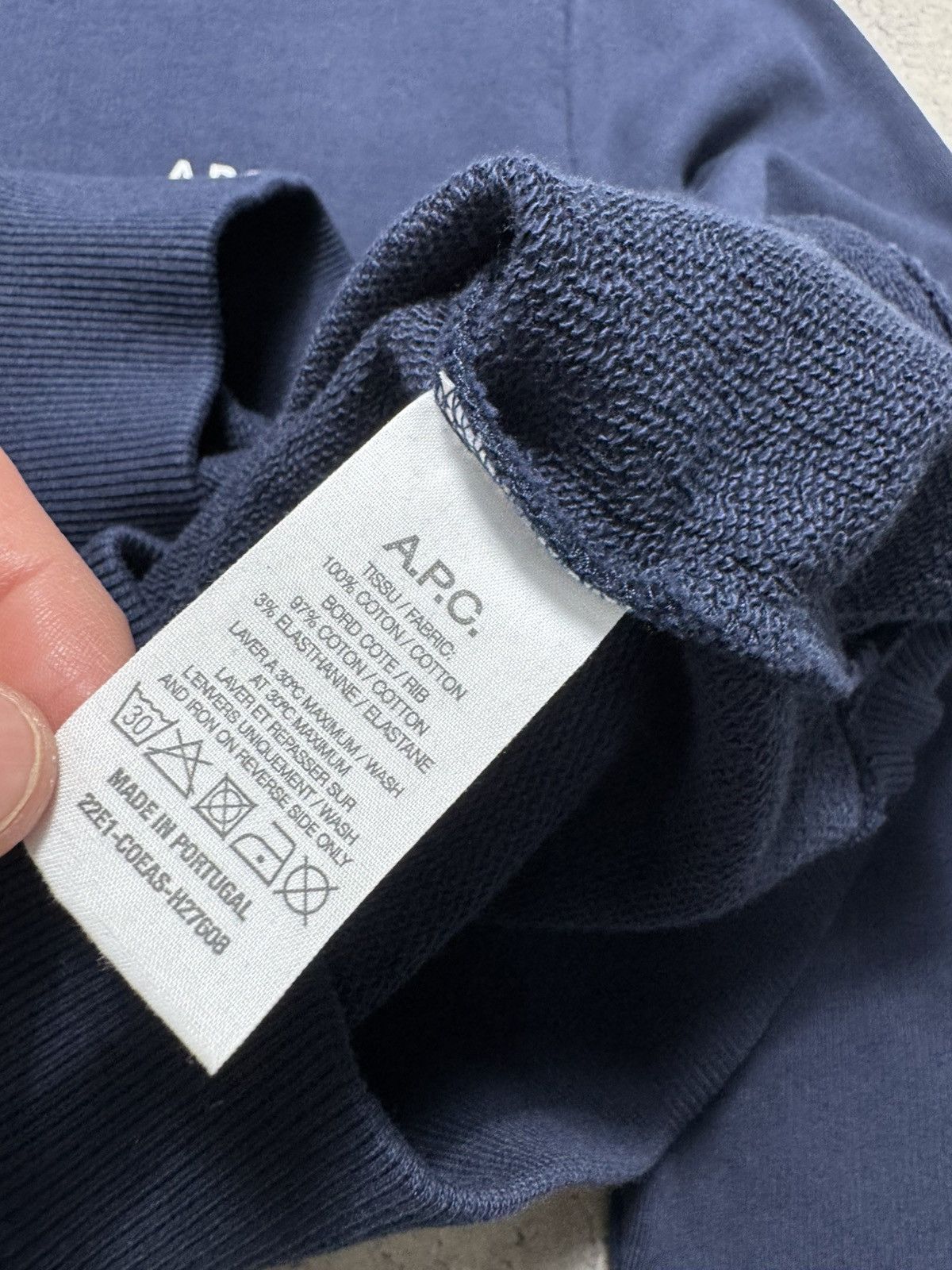 A.P.C. A.P.C Navy Sweatshirt Size S Size US S / EU 44-46 / 1 - 7 Thumbnail