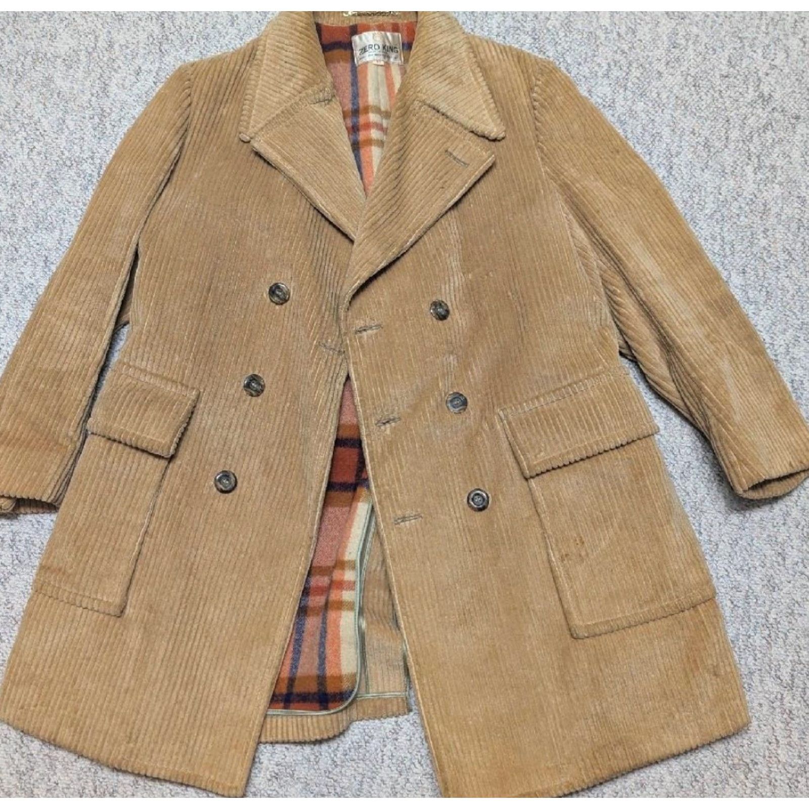 Doublet VINTAGE USA made CORDUROY double breasted 42 golden brown OVERCOAT jacket 1970s Mens Size US L / EU 52-54 / 3 - 2 Thumbnail