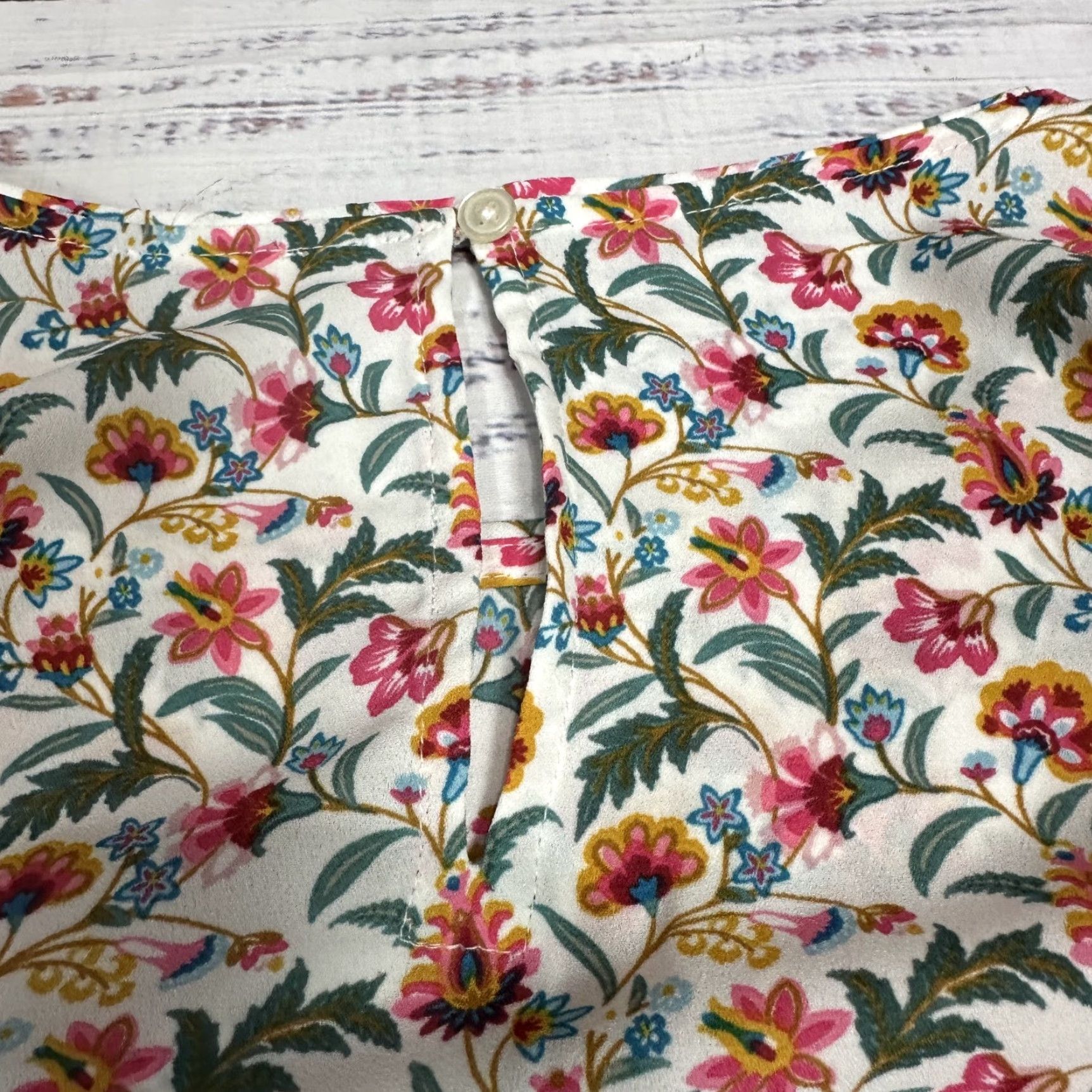 Loft LOFT Blouse Shirt Long Sleeve Floral Ruffle Petite M Pink White Women Size M / US 6-8 / IT 42-44 - 6 Thumbnail