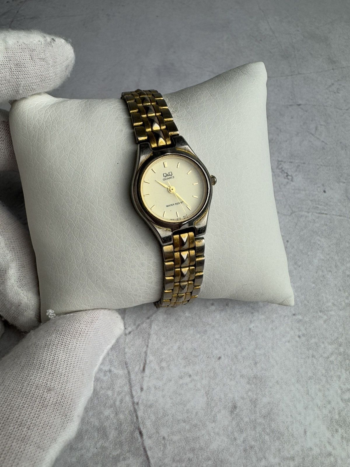 Japanese Brand × Vintage Q&Q Japanese Style Watch Vintage Size ONE SIZE - 1 Thumbnail
