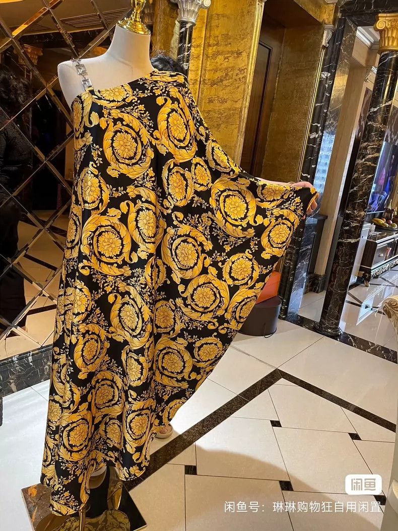 Versace Versace Silk Greek goddess cape dress Size M / US 6-8 / IT 42-44 - 6 Thumbnail