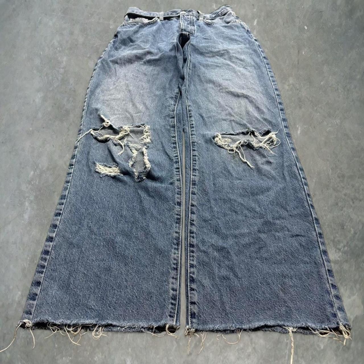 Vintage Crazy Vintage Y2K/2000s Super Baggy Wideleg Skater Medium Wash Denim Jeans with a built in belt! Size US 27 - 1 Thumbnail