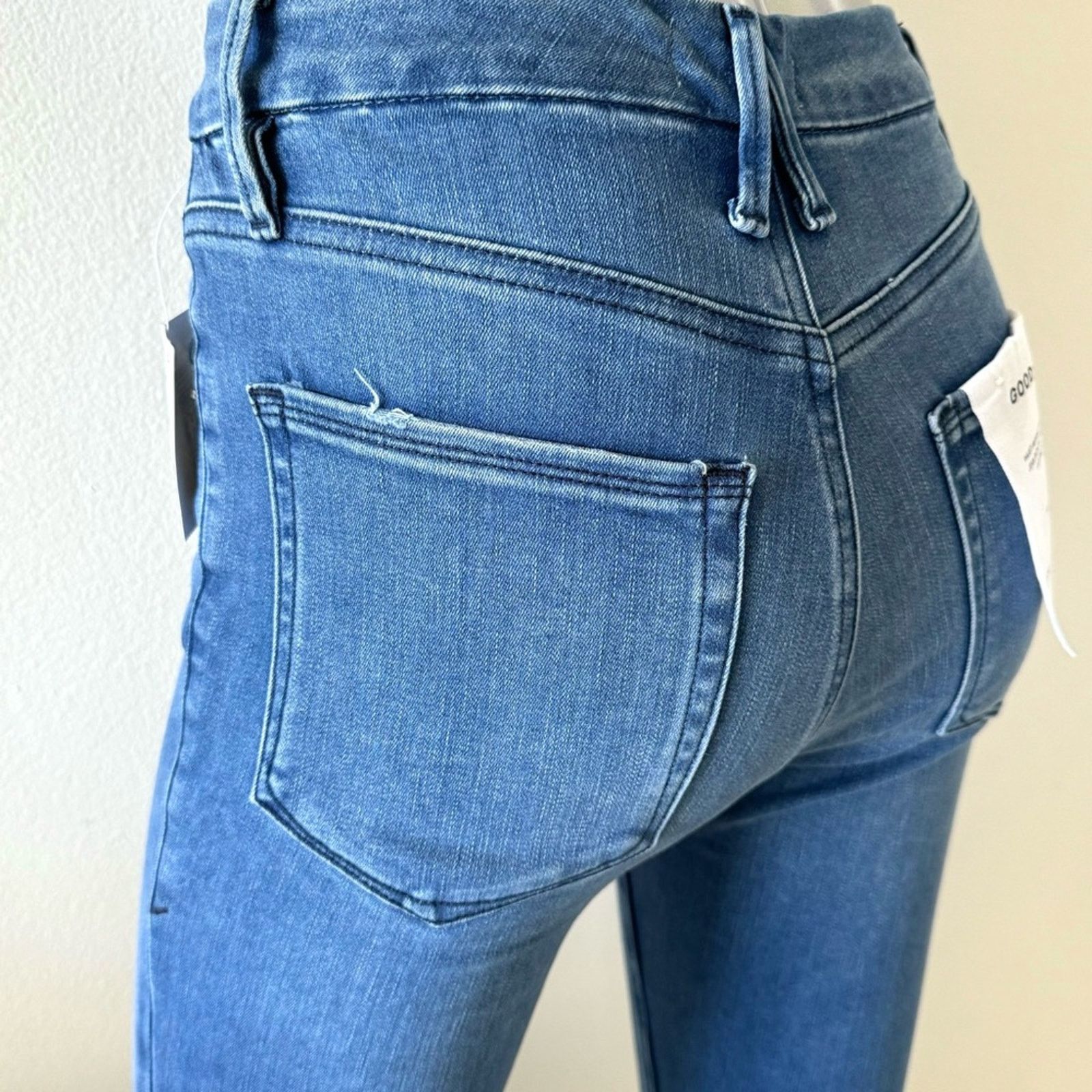Good American NWT! Good American Blue Jeans, Size 2/26 Size 26" / US 2 / IT 38 - 7 Thumbnail