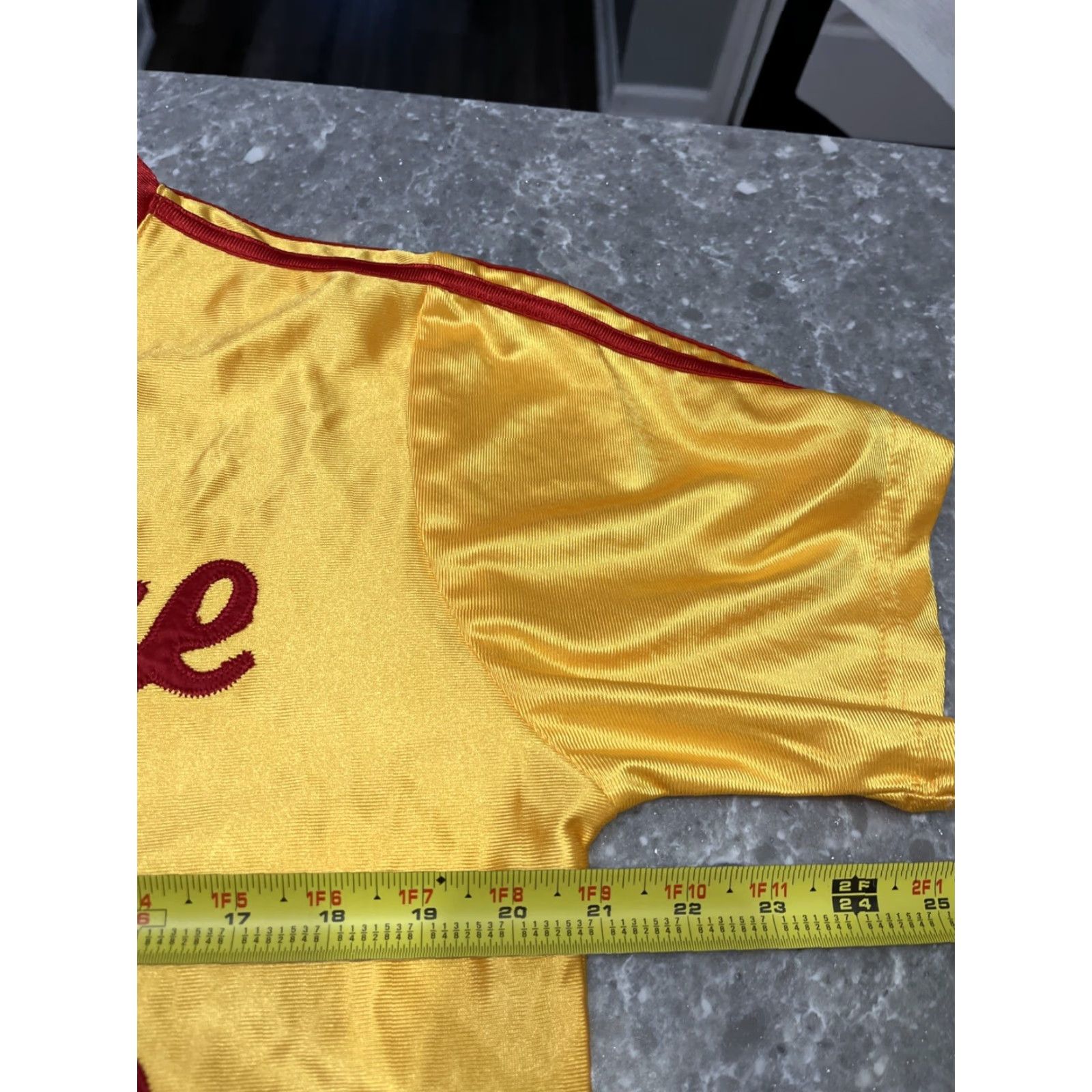 Vintage VINTAGE Costume Agent Dodgeball Movie Average Joes Short Sleeve Jersey Mens Size Medium Yellow Shirt Movie uniforms 90s? Size US M / EU 48-50 / 2 - 5 Thumbnail