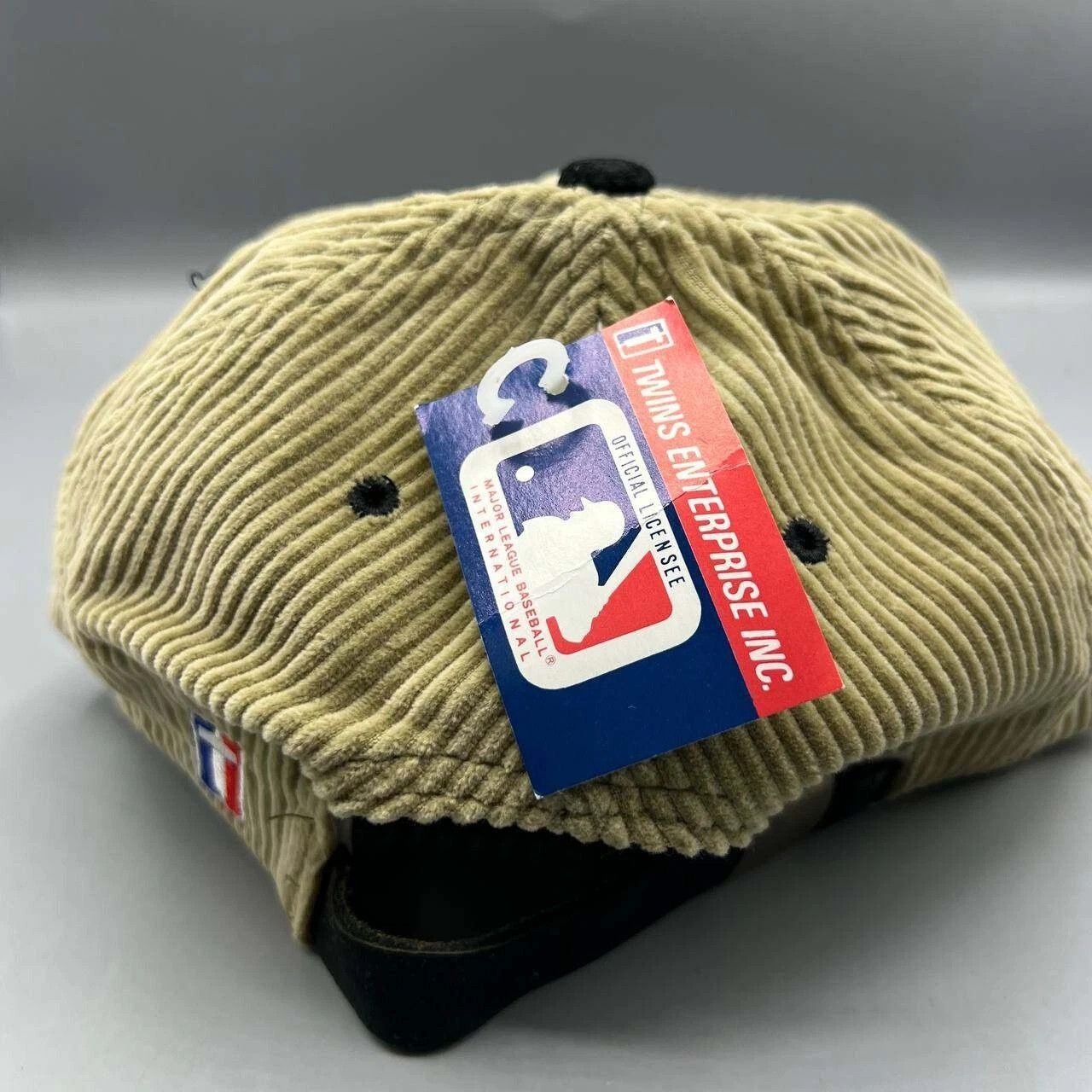 Twins Enterprise Inc. × Vintage New York Yankees Hat Men Corduroy Suede Strap Back New Size ONE SIZE - 6 Thumbnail