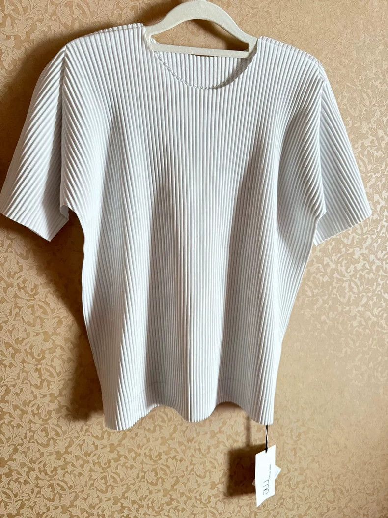 Issey Miyake Issey Miyake size:one size White pleated round-neck short- Size M / US 6-8 / IT 42-44 - 3 Thumbnail