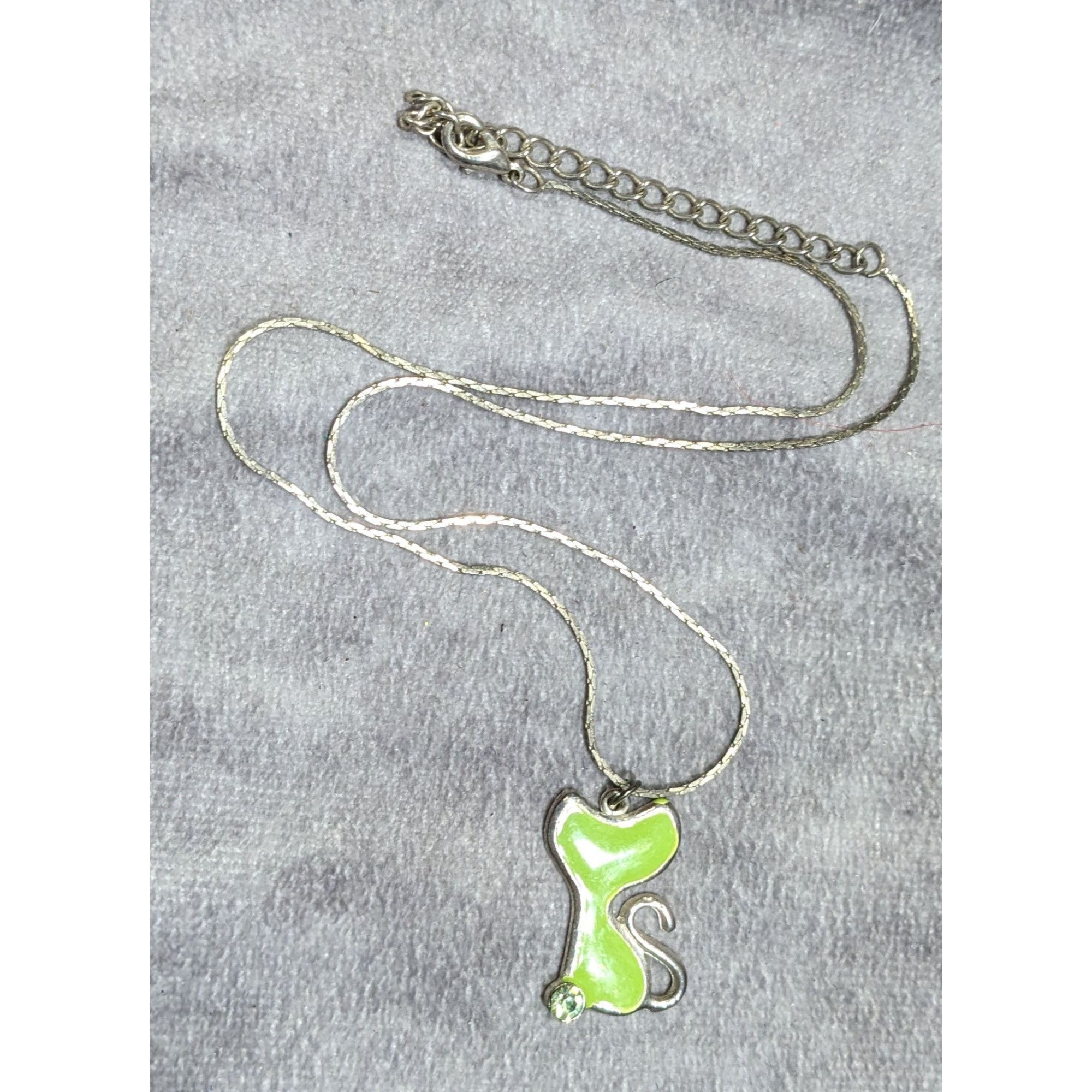 Other Retro Green Enamel Cat Pendant Necklace With Silver Tone Cha Size ONE SIZE - 6 Thumbnail