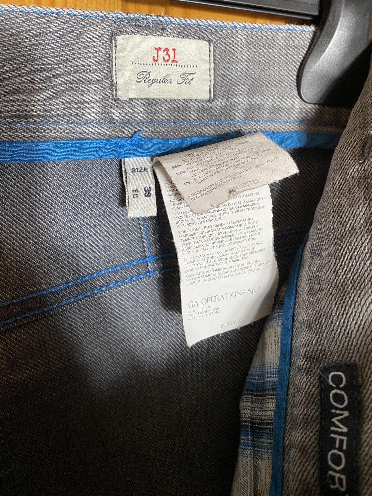 Emporio Armani Armani jeans distressed metal logo on back Y2K vintage 90s Size US 38 / EU 54 - 8 Thumbnail