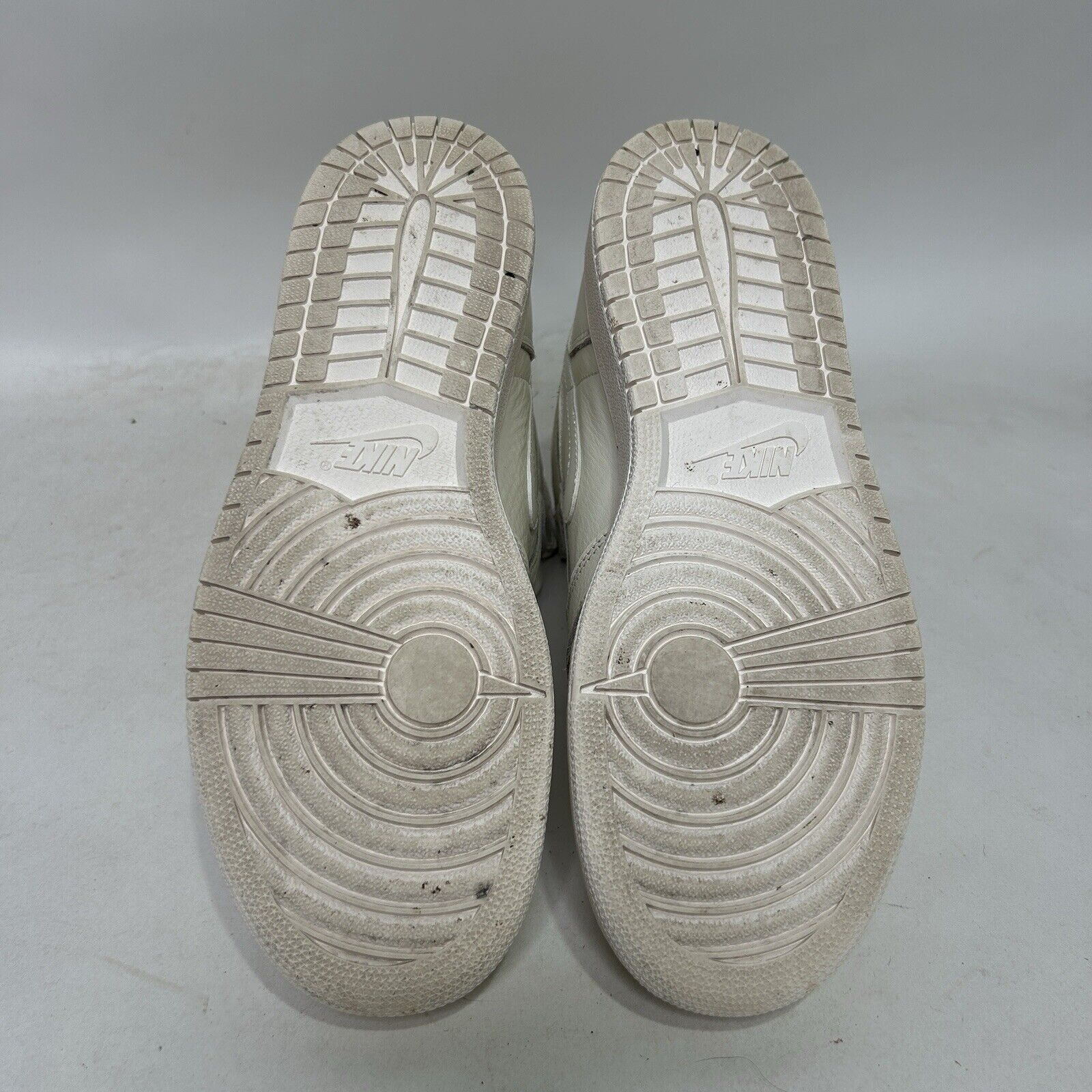 Nike Nike Shoes Air Jordan 1 Retro High OG BG “Sail” 2024 Size US 8.5 / IT 38.5 - 7 Thumbnail