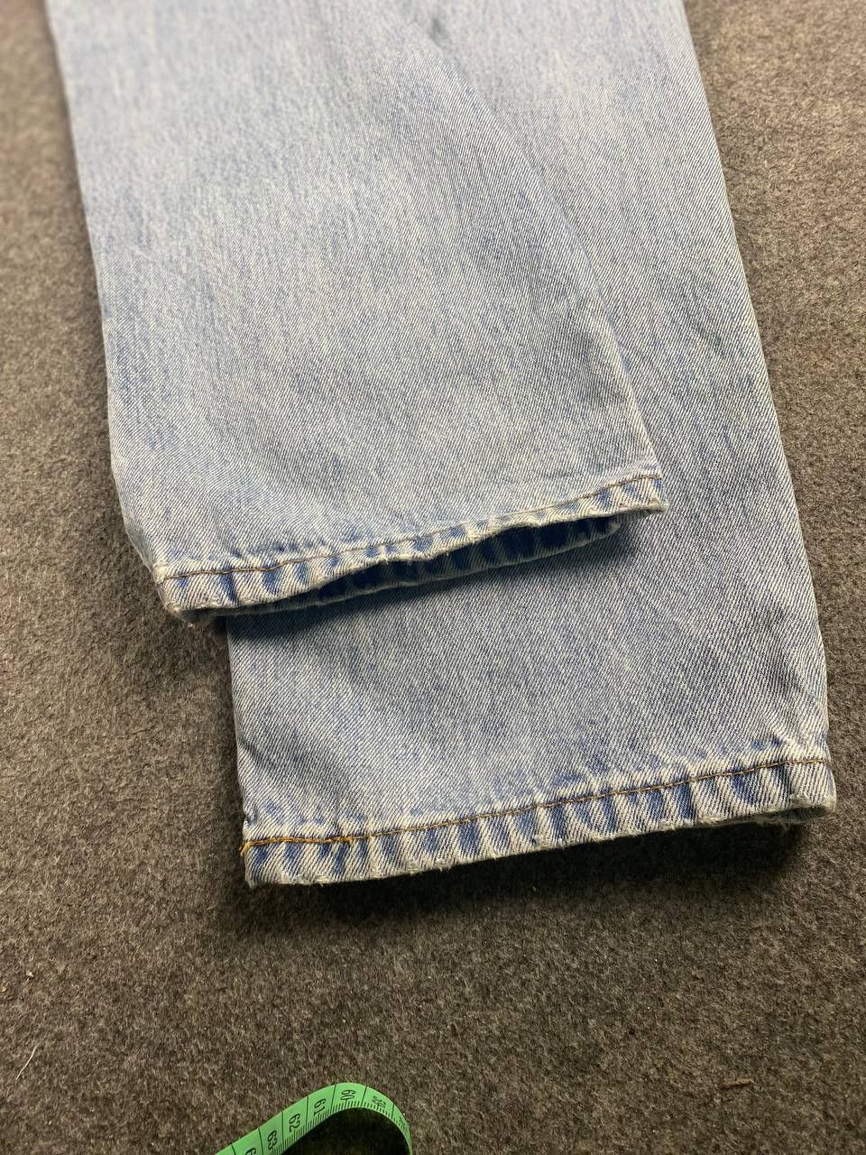 Levi's levis 550 lightwash denim nice design Size US 35 - 7 Thumbnail