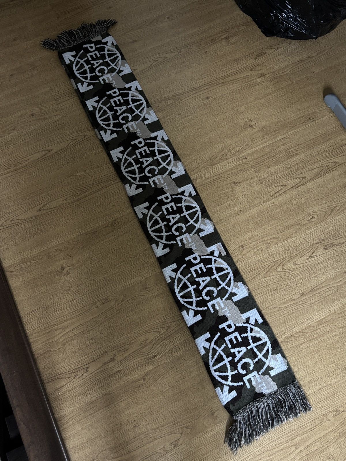 Off-White Off-White Peace Camo Camouflage Scarf Virgil Abloh Rare Size ONE SIZE - 5 Thumbnail