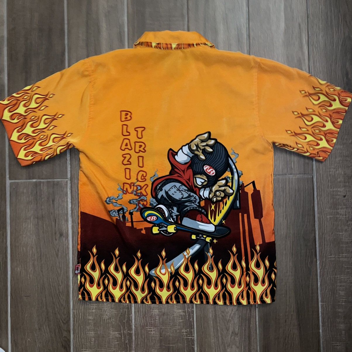 Vintage Vintage Y2K No Rules Flame Blazing Tricks Button Shirt Size US S / EU 44-46 / 1 - 2 Thumbnail