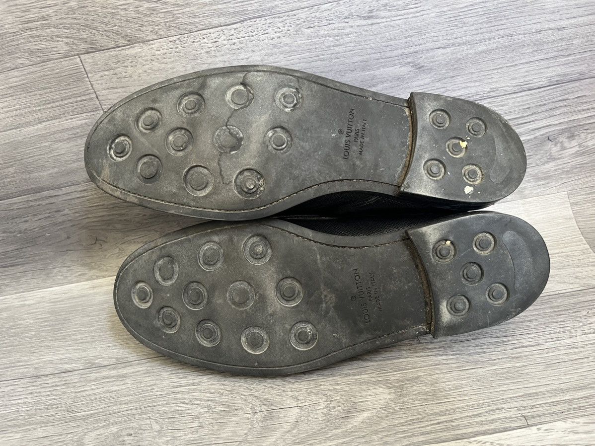 Louis Vuitton Louis Vuitton major black leather grained logo penny loafer Size US 9.5 / EU 42-43 - 10 Thumbnail