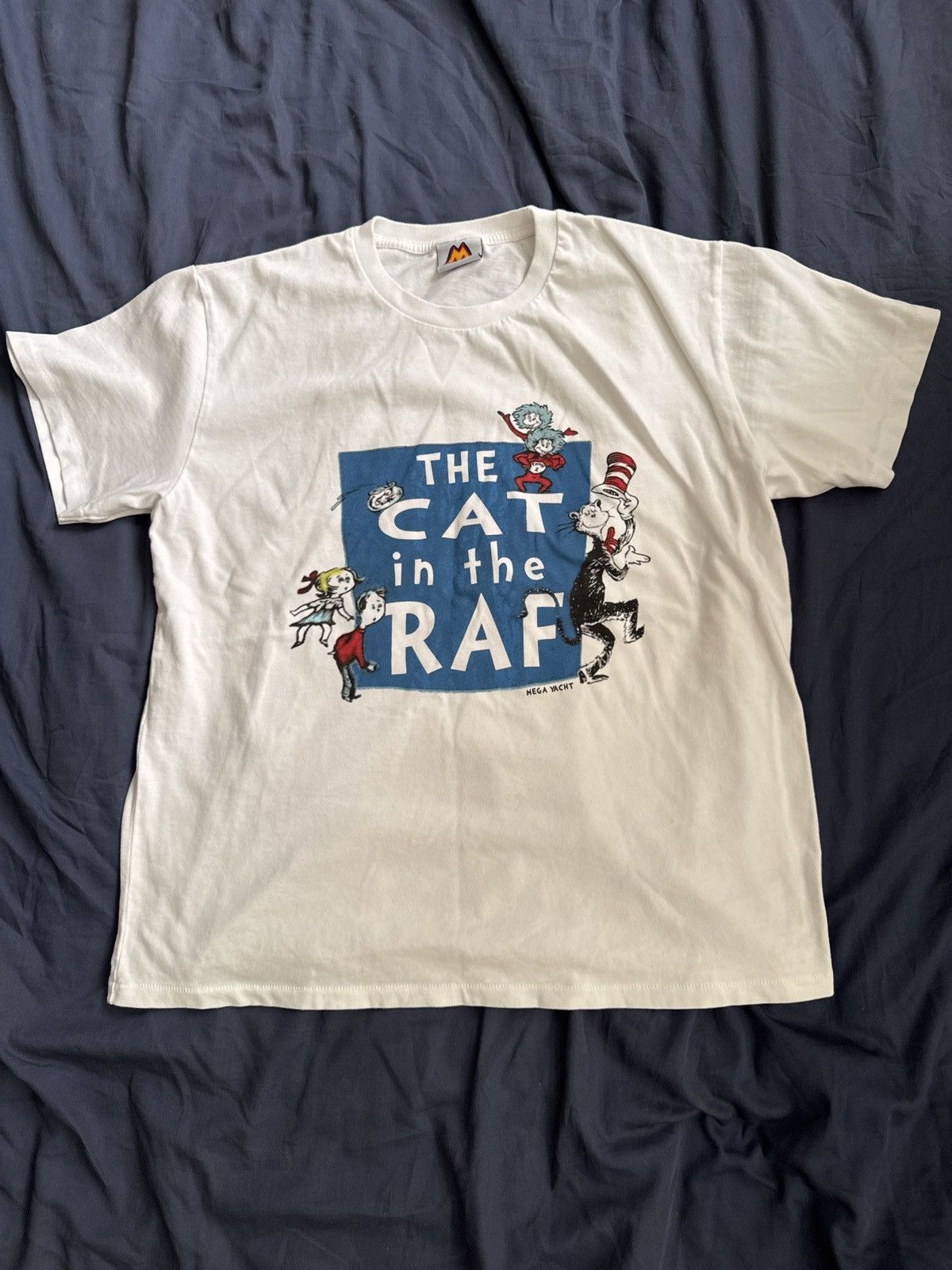 Mega Yacht Mega Yacht Cat in the Raf tee M Size US M / EU 48-50 / 2 - 1 Preview