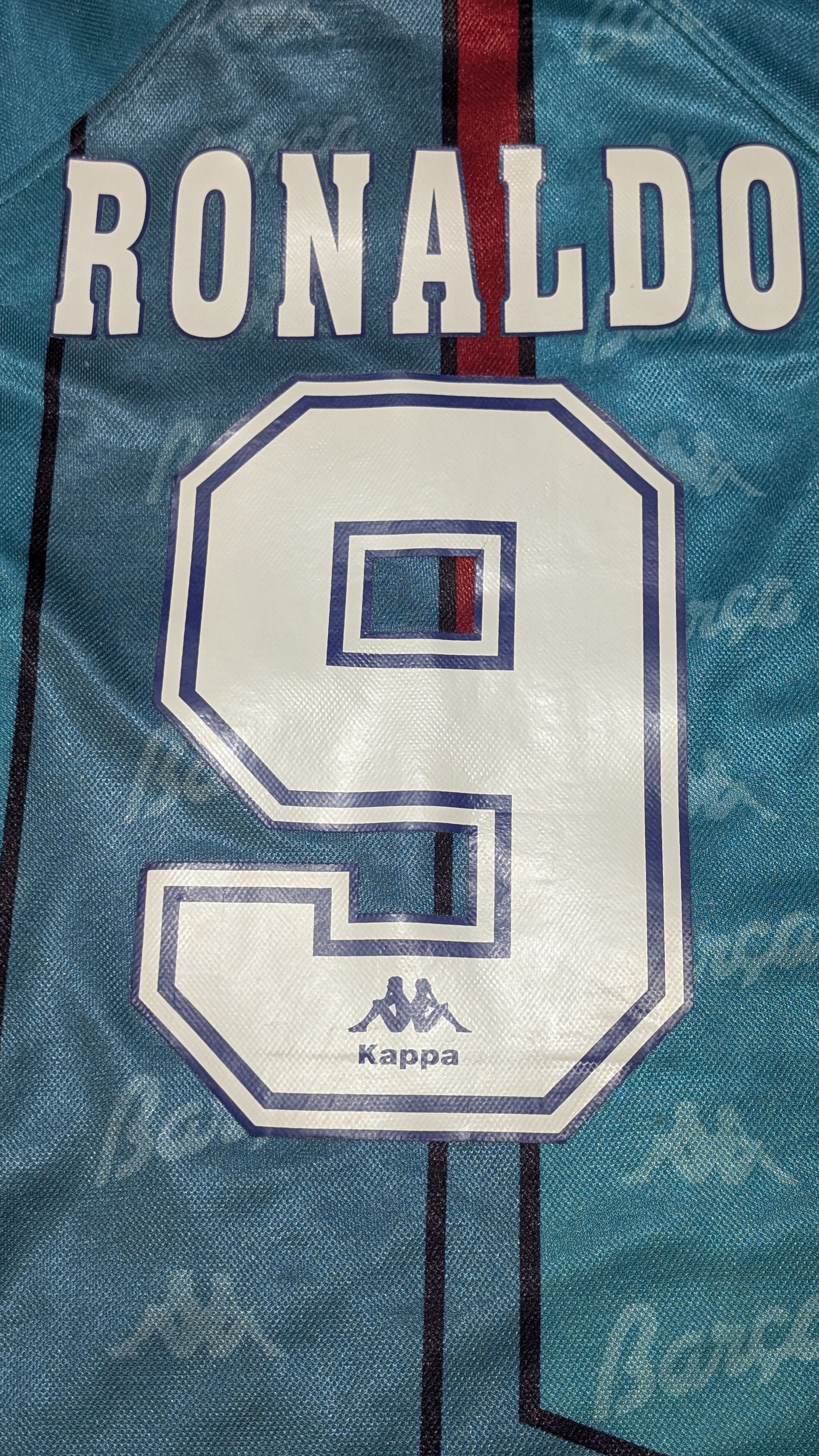Kappa Barcelona Away 1995/1997 Original Ronaldo #9 Size US L / EU 52-54 / 3 - 6 Thumbnail