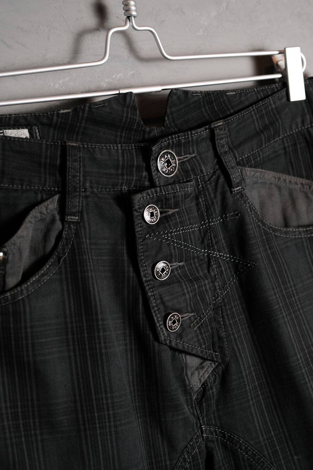 Other LE CASUAL DE Plaid Buckle Back Pants Size US 33 - 2 Thumbnail