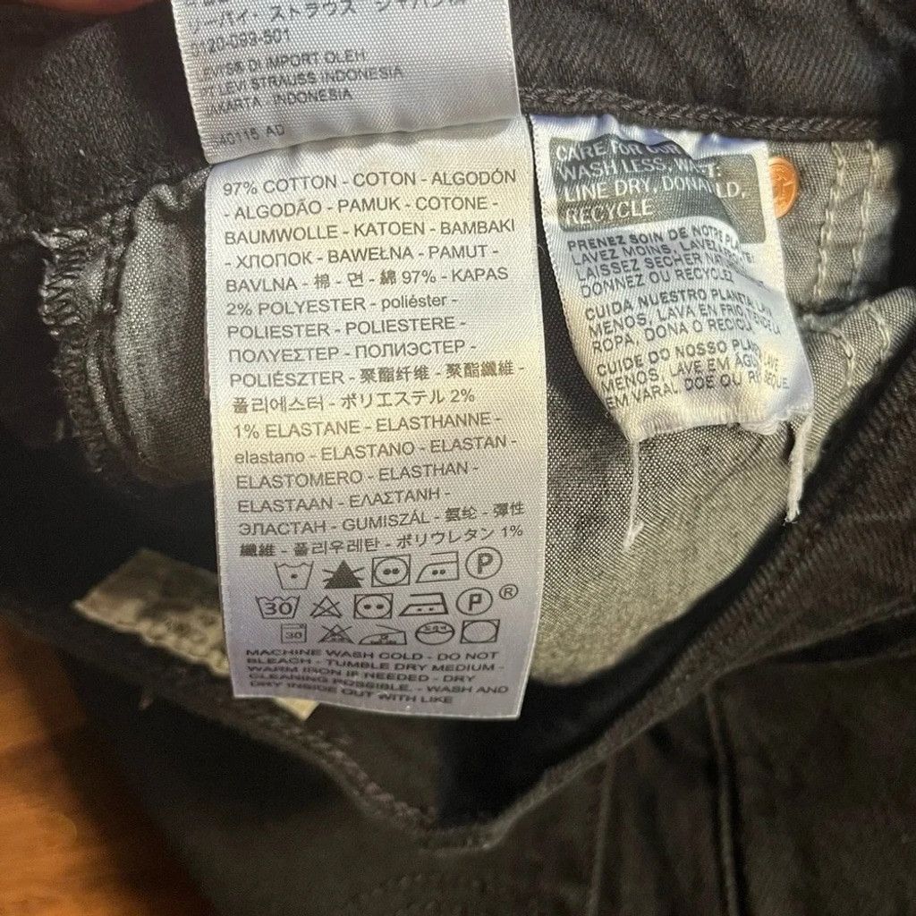 Levi's Levi's Premium Black Wedgie Ripped Denim Jeans 🖤👖 Size 42" / US 20 - 13 Thumbnail