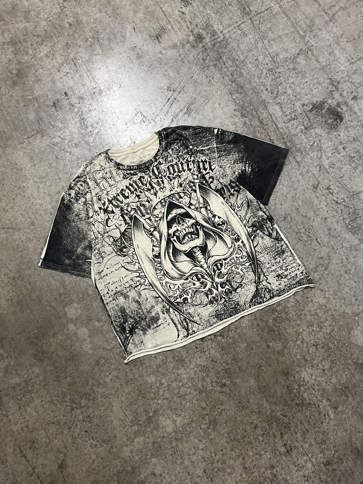 Affliction × Tapout × Vintage Y2k grunge all over print cropped tee shirt skater grunge Size US XXL / EU 58 / 5 - 1 Thumbnail