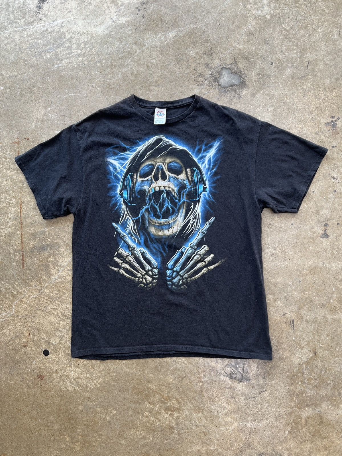Vintage Vintage Y2K Skull Headphones Halloween Tee XL Size US XL / EU 56 / 4 - 2 Thumbnail