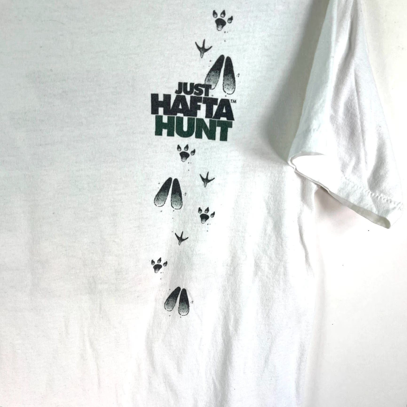 Vintage VINTAGE Coed Sportswear Just Hafta Hunt T-Shirt Mens L White Double-Sided Graphic Tee 90s Hunting Stitch Adventure Time Mens Large White Graphic Tee Size US L / EU 52-54 / 3 - 4 Thumbnail