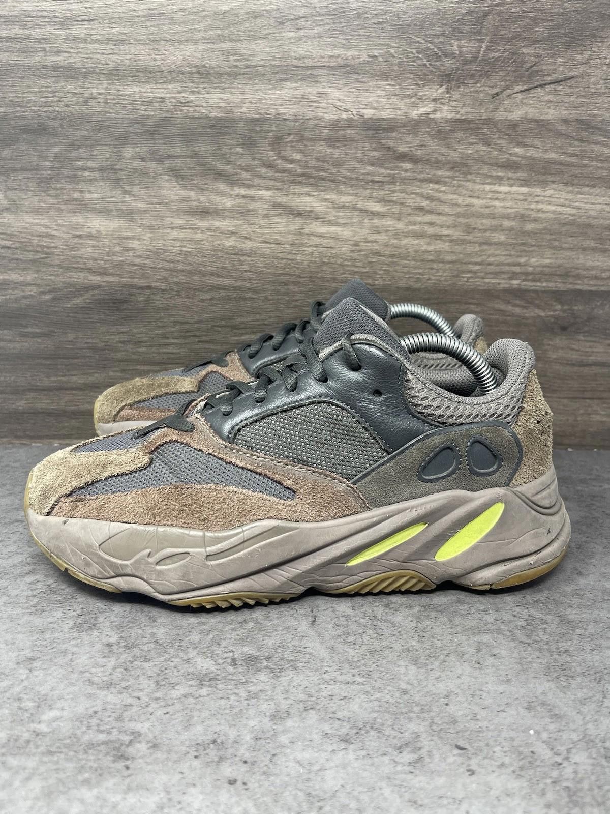 Adidas Adidas Yeezy Boost 700 Mauve Size 7 Mens Brown Sneakers Size US 7 / EU 40 - 1 Thumbnail