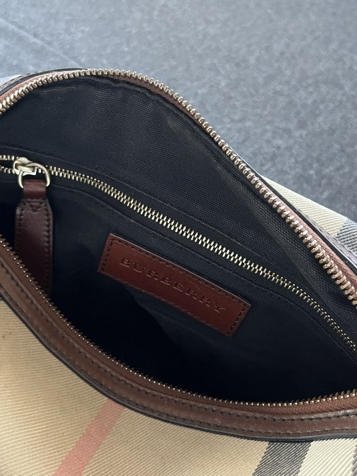 Burberry Vintage luxury Burberry bowling handl bag Size ONE SIZE - 10 Thumbnail