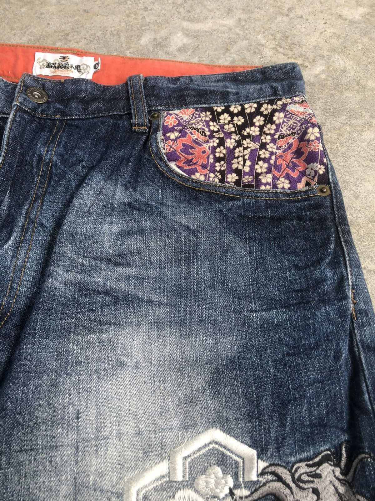 Karakuri Tamashii Karakuri Tamashii Embroidered Jeans Distressed Size US 34 / EU 50 - 15 Thumbnail