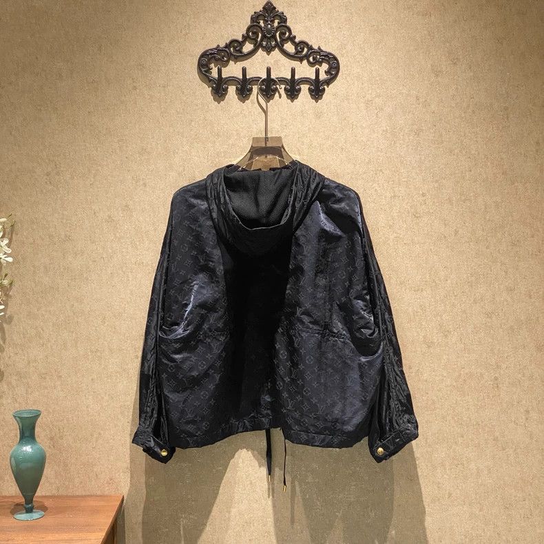Louis Vuitton Louis Vuitton Black Old Flower Full Print Hooded Trooper J Size XS / US 0-2 / IT 36-38 - 2 Thumbnail