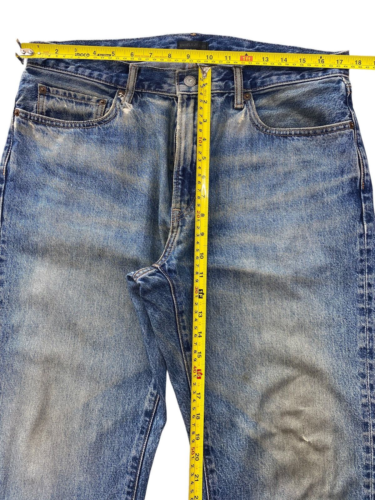 Uniqlo Uniqlo Faded Blue Wash Style Straight Leg Jeans Size US 35 - 6 Thumbnail