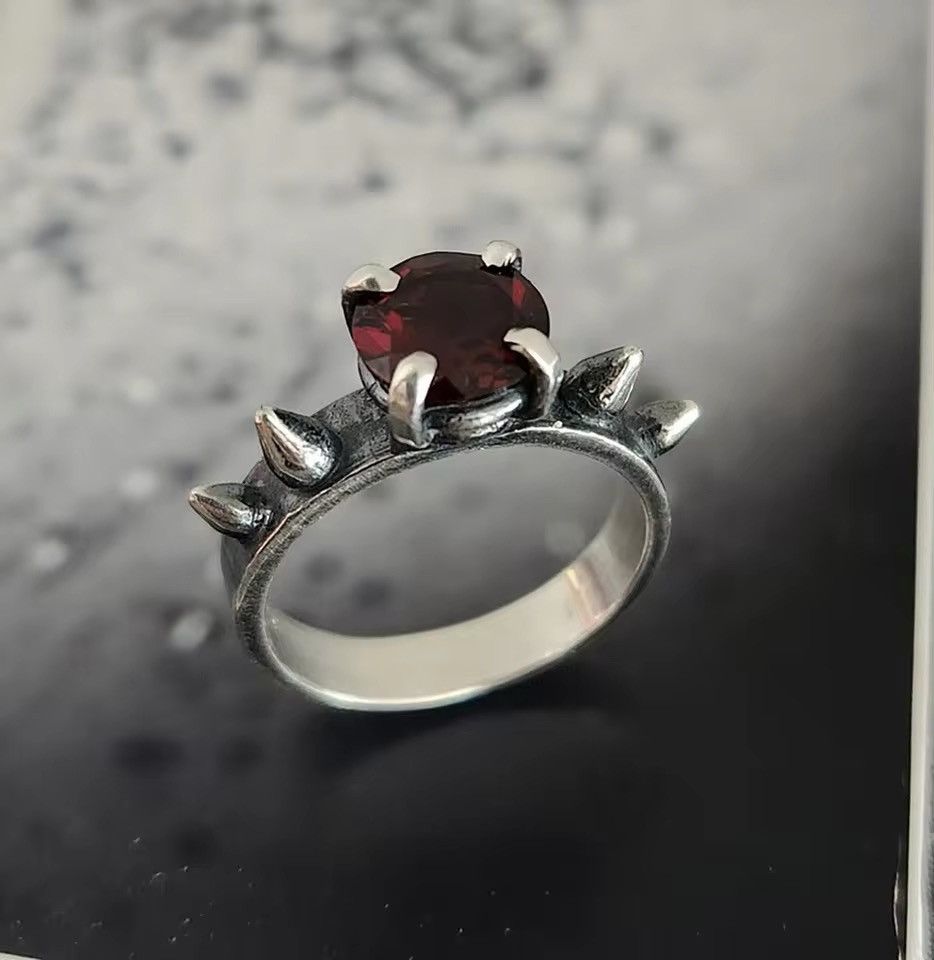 Jewelry Vintage Imitation Ruby Thorny Ring (size 6-10) Size ONE SIZE - 3 Thumbnail
