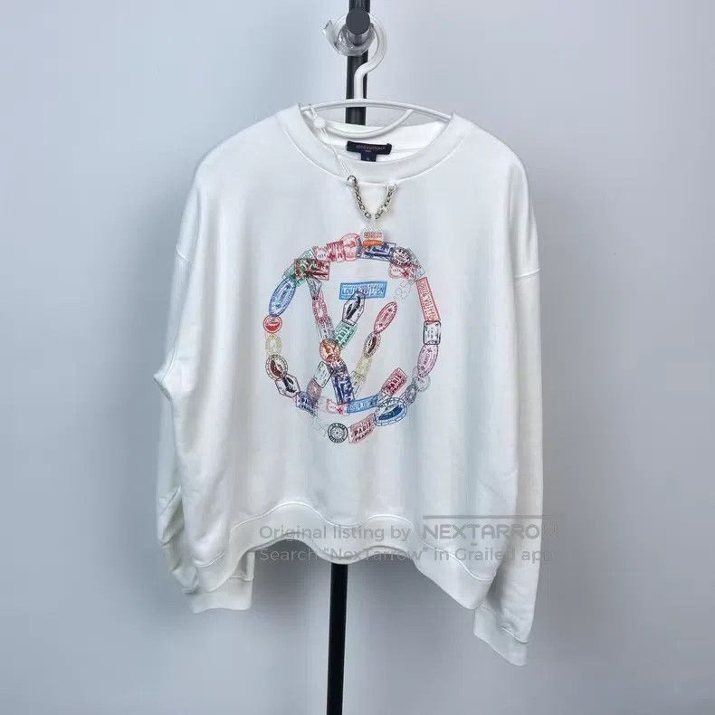 Louis Vuitton Louis Vuitton 25 new white chest rainbow logo sweatshirt Size US XL / EU 56 / 4 - 1 Thumbnail