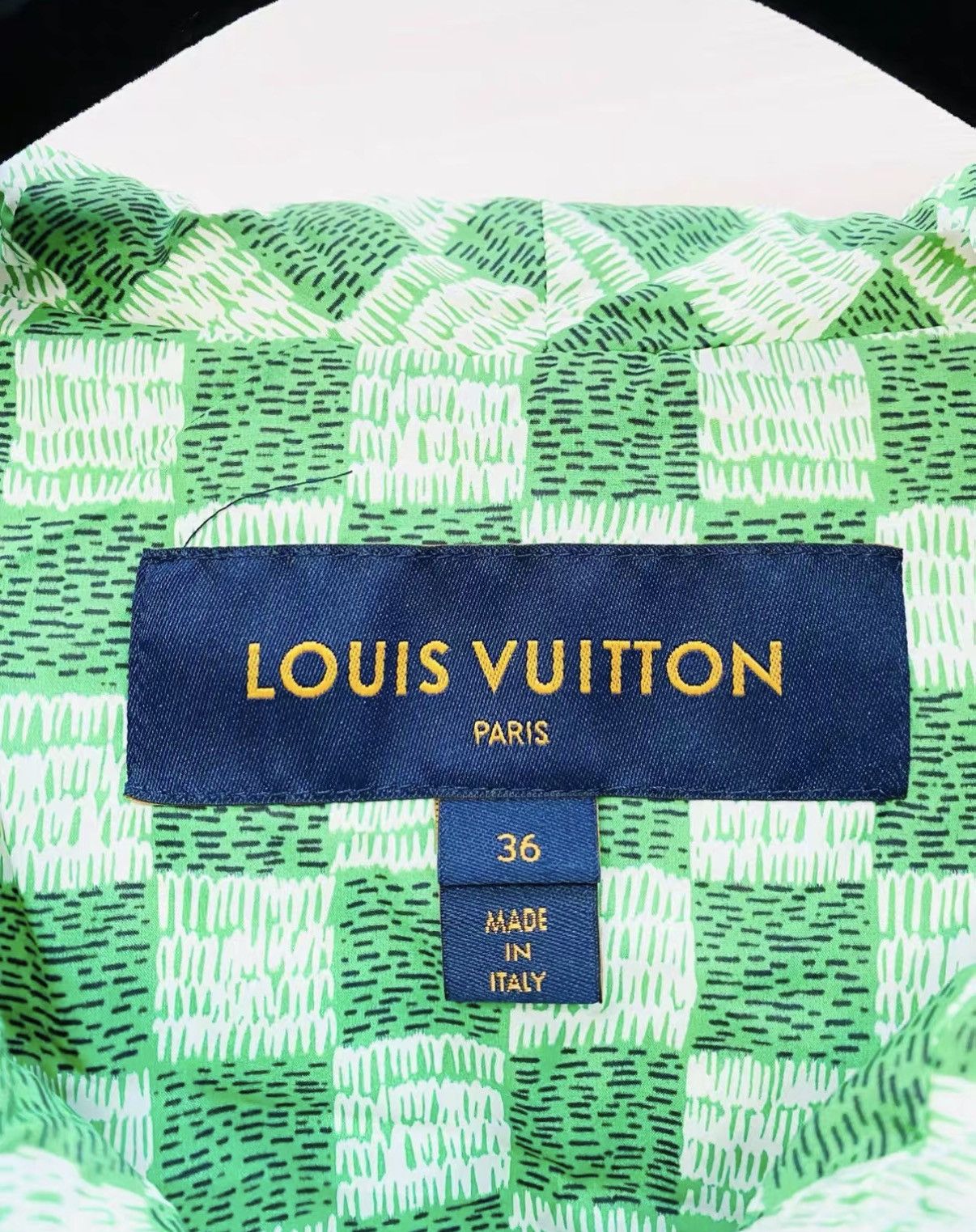 Louis Vuitton Louis Vuitton Classic White Cropped Zip-up Down Vest J33 Size XS / US 0-2 / IT 36-38 - 7 Thumbnail