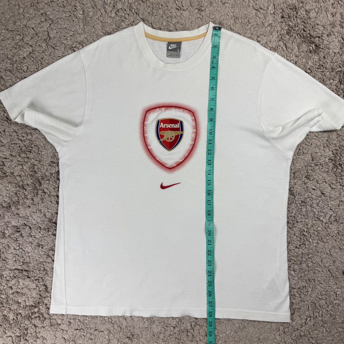 Nike Vintage Nike Arsenal Centre Logo T-shirt Size US L / EU 52-54 / 3 - 14 Thumbnail