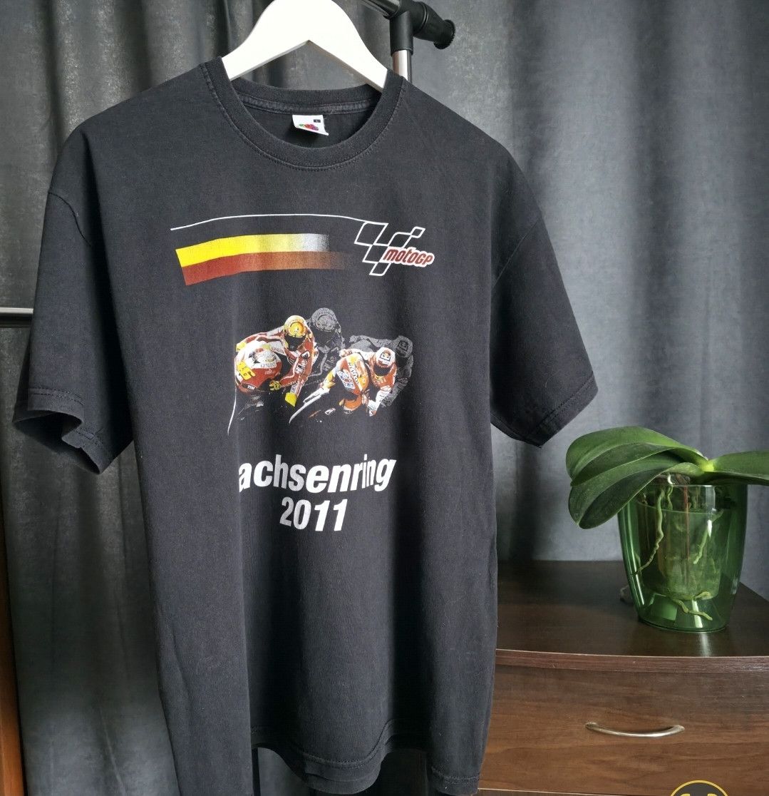 Fruit Of The Loom ULTRA RARE Vintage 2011 MotoGP Sachsenring T-Shirt Rossi Size US L / EU 52-54 / 3 - 1 Thumbnail