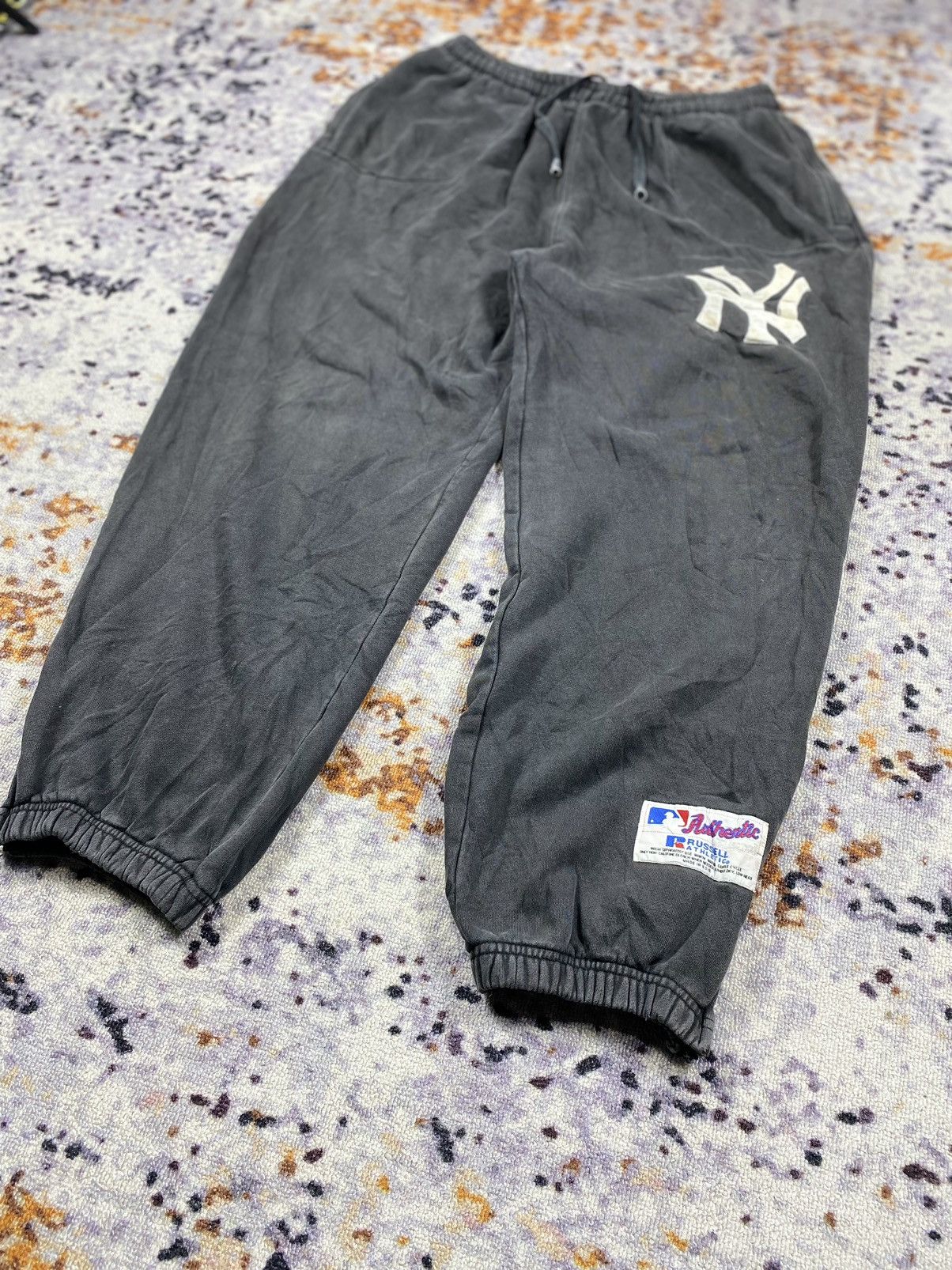 New York Yankees × Russell Athletic VTG Black Russell Athletic New York feded Jogger pants Baggy Size US 28 / EU 44 - 2 Thumbnail