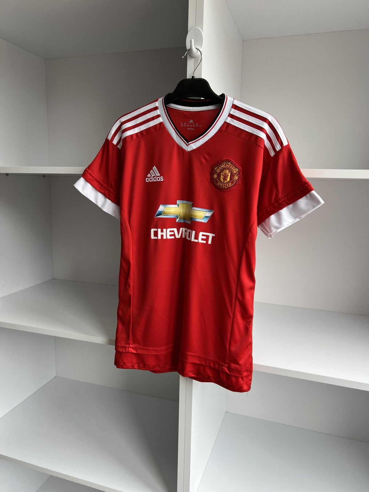 Vintage Schweinsteiger Manchester United Home Jersey Size US S / EU 44-46 / 1 - 3 Thumbnail