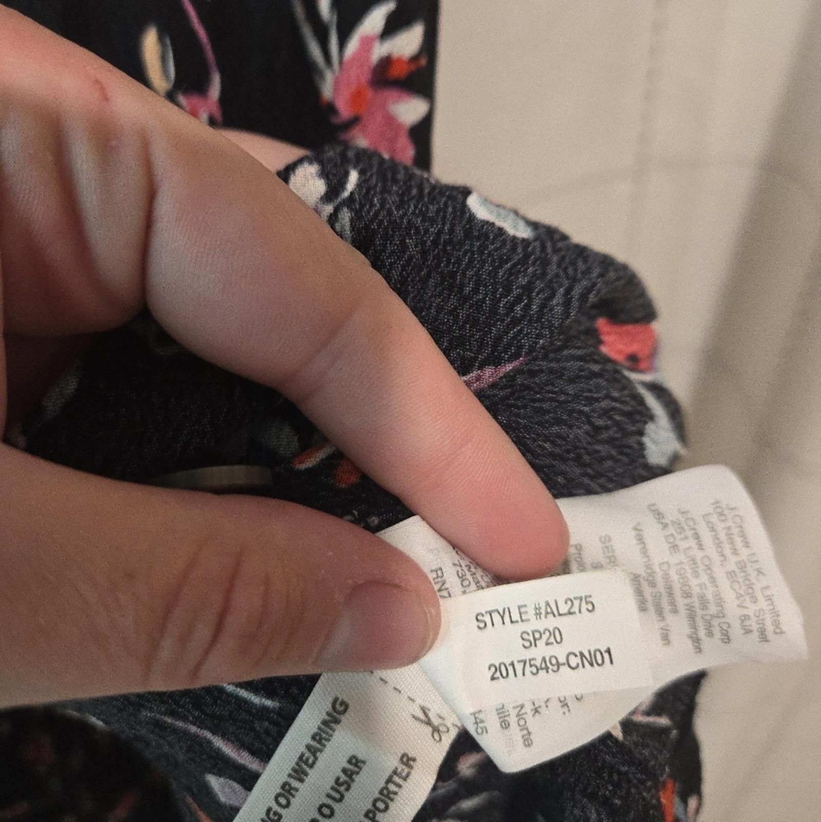 Madewell Madewell V-Neck Button-Front Mini Dress in Drifting Flowers Size XS / US 0-2 / IT 36-38 - 7 Thumbnail