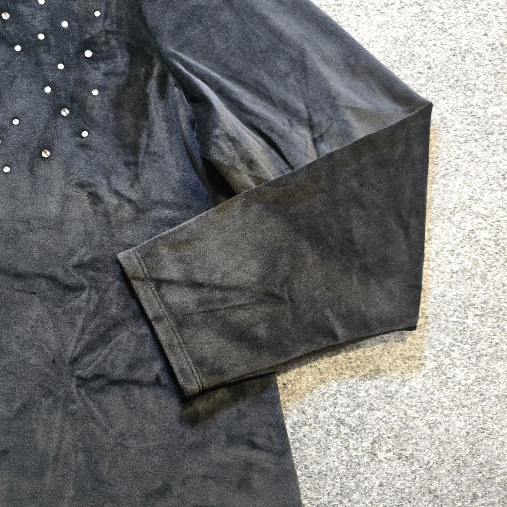 Quacker Factory Quacker Factory Top Blouse Womens Large Black Velour Rhinestone Long Sleeve Casual Size L / US 10 / IT 46 - 3 Thumbnail